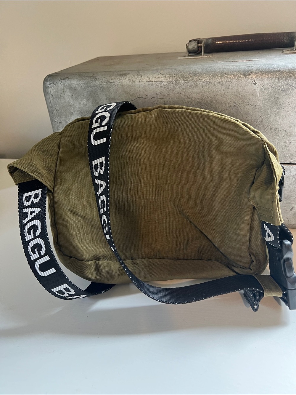 BAGGU OG Kelp Fanny Pack - Picture 2 of 6